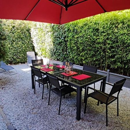 Au 8 De La Garance Villa LʼIsle-sur-la-Sorgue Exterior foto